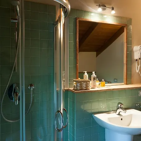 Le Tre Rose - Cantina Zanello Farm stay
