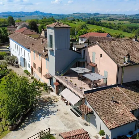 ファームステイ Le Tre Rose - Cantina Zanello Rosignano Monferrato