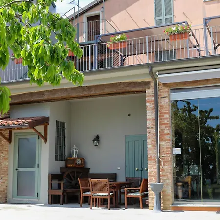Le Tre Rose - Cantina Zanello ファームステイ *